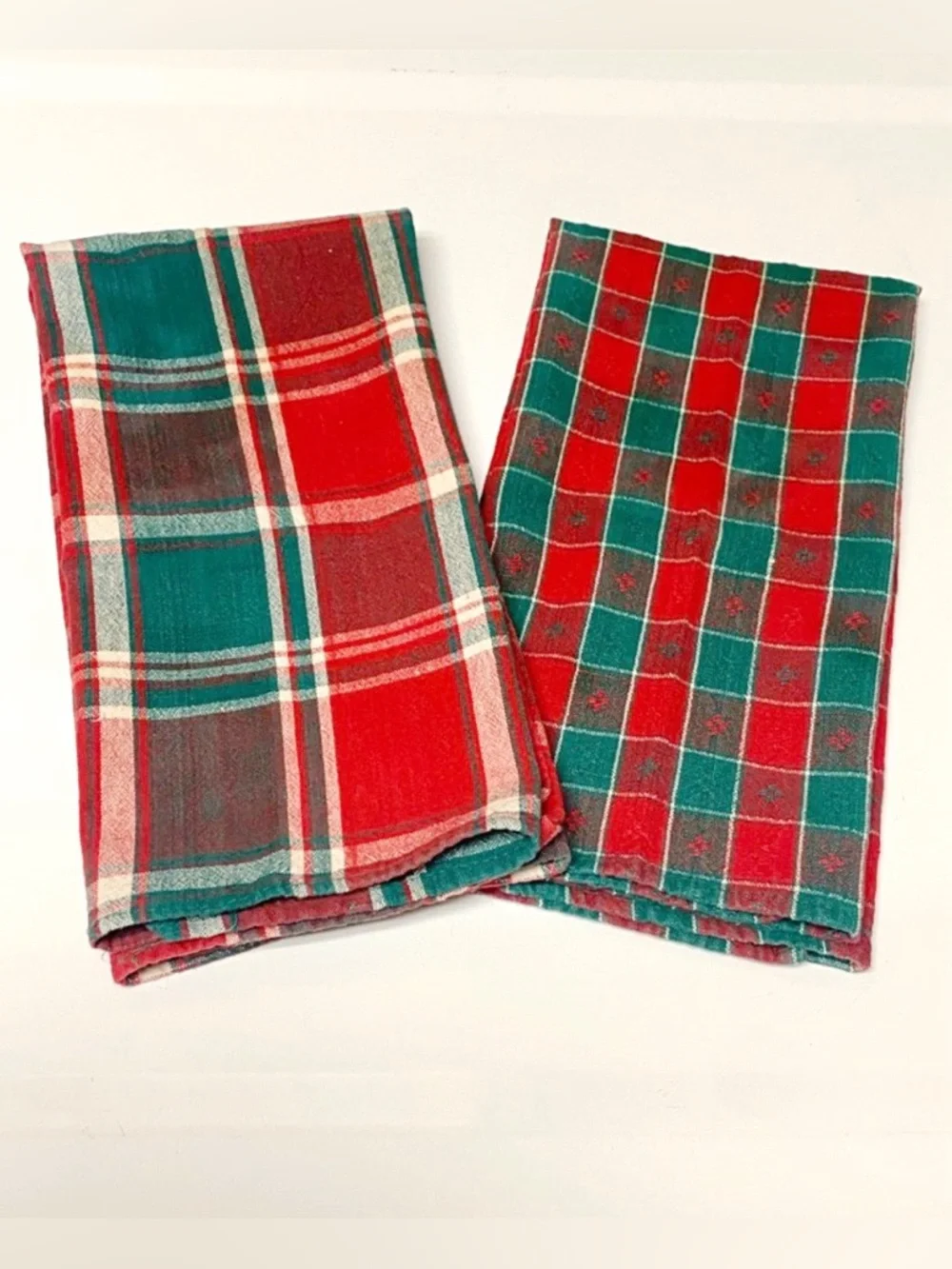 Crate & Barrel Christmas Kitchen Towels Plaid Set of 2 Cotton